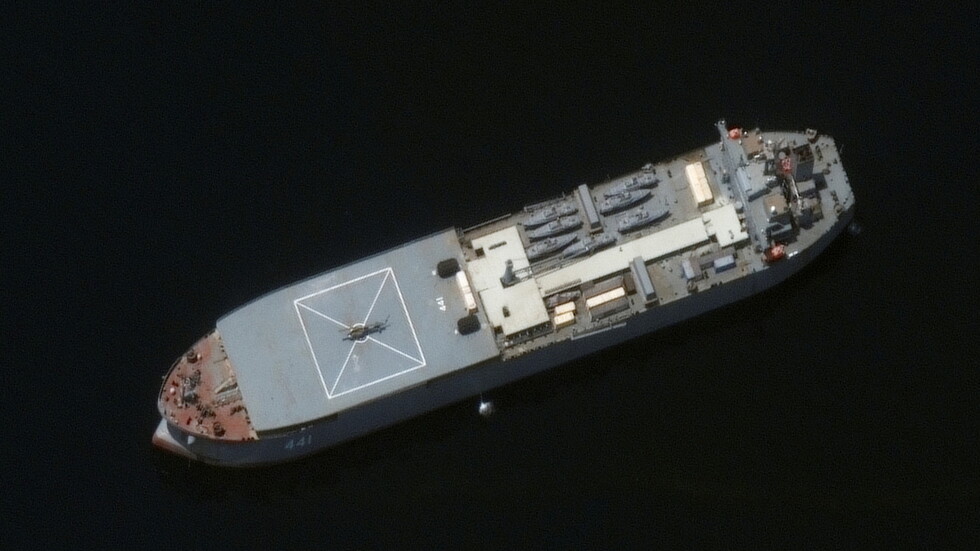 إيران: وجود سفننا في الأطلسي يعزز عمقنا الاستراتيجي ولا يهدد أي دولة