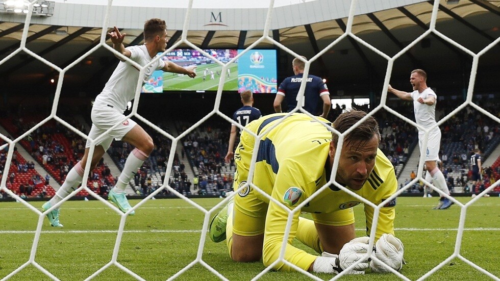 باتريك تشيك يقود التشيك للفوز على إسكتلندا بثنائية رائعة (فيديو)