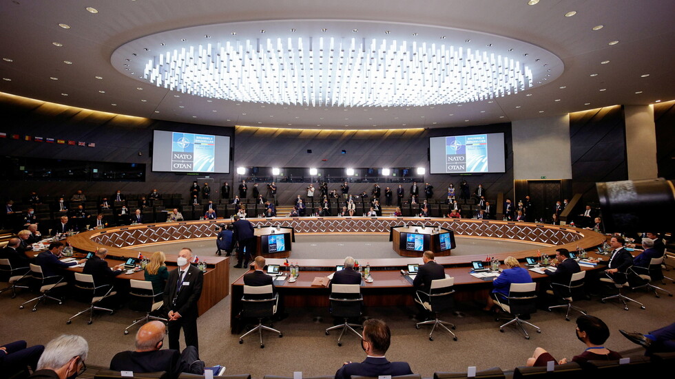 بكين تدعو الناتو للكف عن المبالغة في "نظرية التهديد الصيني"