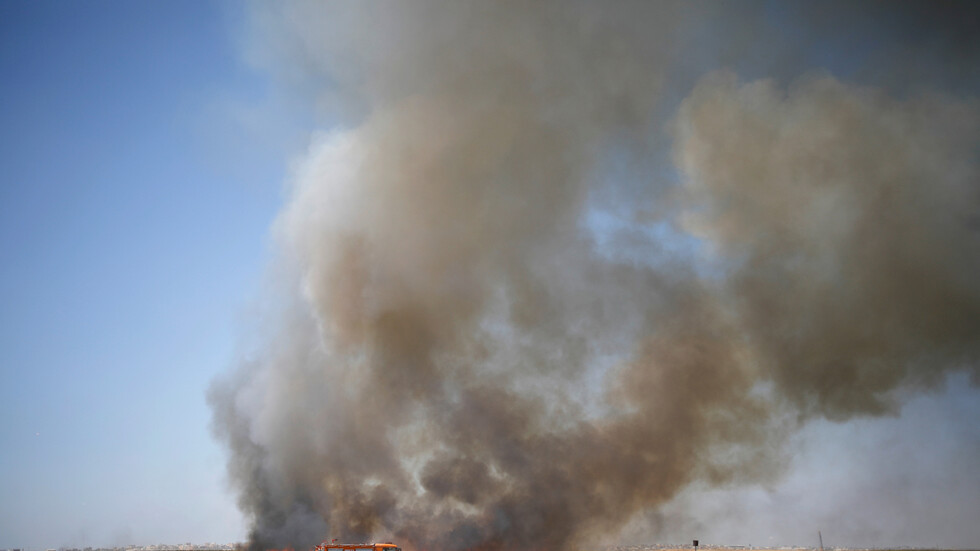 اندلاع 10 حرائق بغلاف غزة بينها حريقان في المجلس الإقليمي الإسرائيلي 