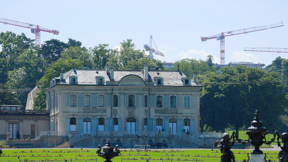 تعرف إلى فيلا "لا غرانج" التي تستضيف قمة بوتين وبايدن