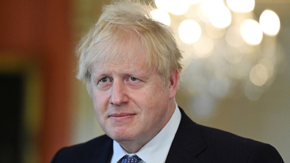 جونسون يحذر أوروبا من أنه قد يتخذ خطوات من جانب واحد بشأن التجارة مع إيرلندا الشمالية