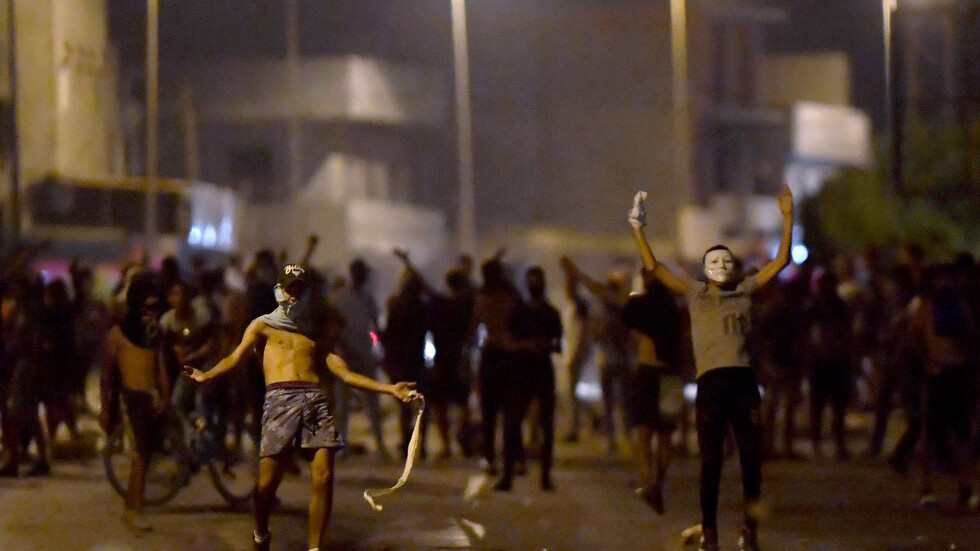 تونس.. الاحتجاجات على عنف الشرطة تمتد لأحياء شعبية أخرى في العاصمة