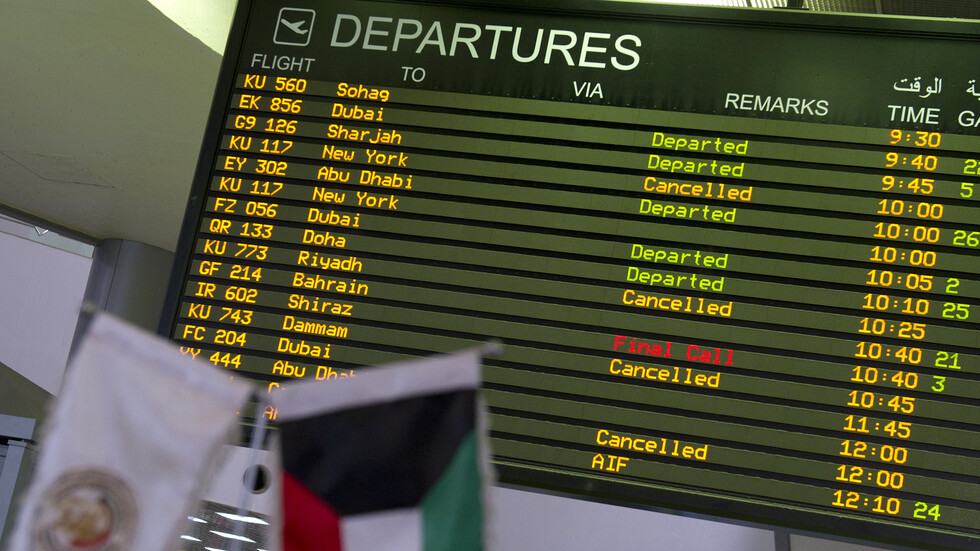 مجلس الوزراء الكويتي: منع المواطنين من السفر ما لم يتلقوا جرعتين من لقاح كورونا