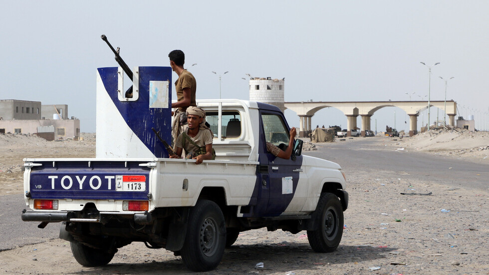 اليمن.. الانتقالي الجنوبي يعلق مشاركته في مشاورات تنفيذ اتفاق الرياض