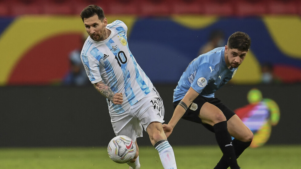 شاهد.. ميسي يبدع بتمريرة رائعة لتفوز الأرجنتين على أوروغواي