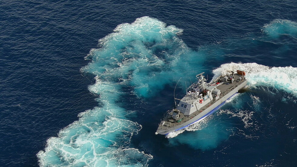 الجيش اللبناني: زورقان إسرائيليان اخترقا المياه الإقليمية وأحدهما ألقى قنبلة مضيئة