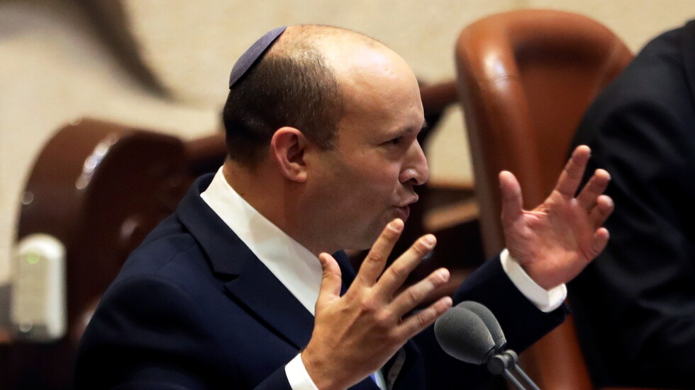 بينيت يصف انتخاب رئيسي بأنه "جرس إنذار أخير"