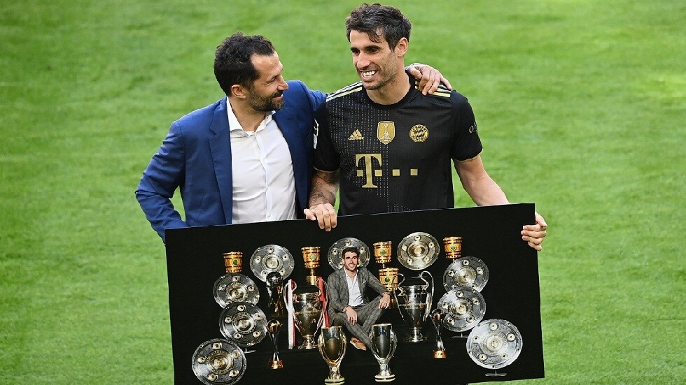 بعد 9 أعوام و24 لقبا.. خافي مارتينيز يغادر بايرن ميونخ إلى الدوري القطري (فيديو)