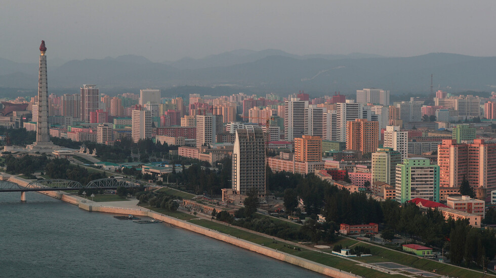 سفير الصين لدى كوريا الشمالية يؤكد أهمية التعاون مع بيونغ يانغ