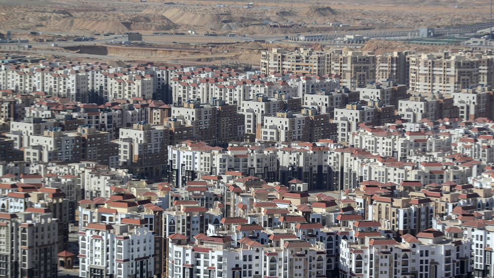 مصر.. مستشار رئيس الوزراء يكشف تفاصيل نقل دواوين الوزارات إلى العاصمة الإدارية