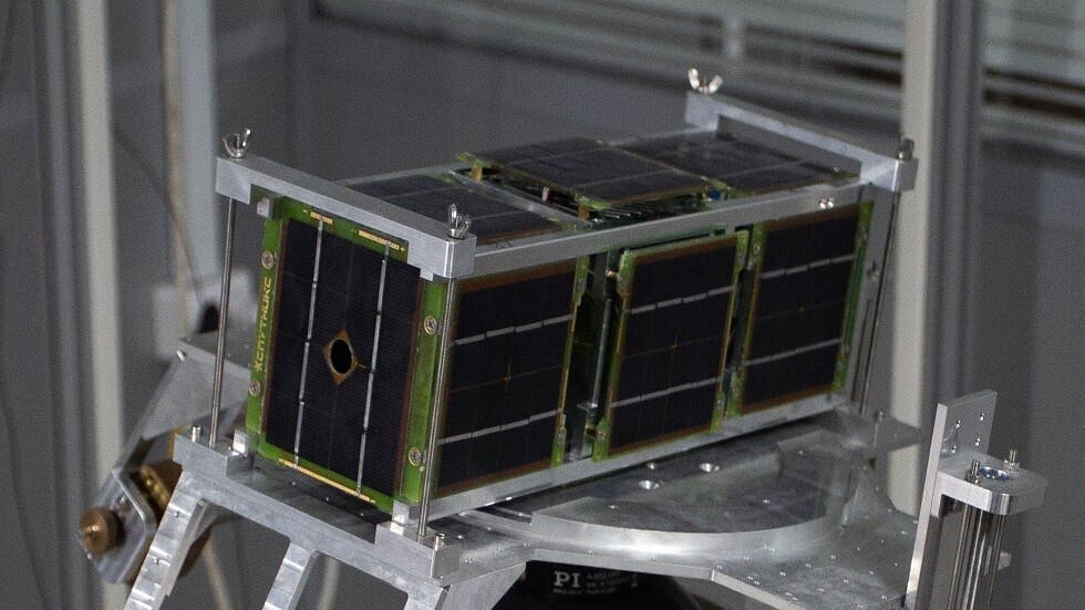 طلاب المدارس والجامعات الروسية يساهمون بتطوير أقمار صناعية جديدة