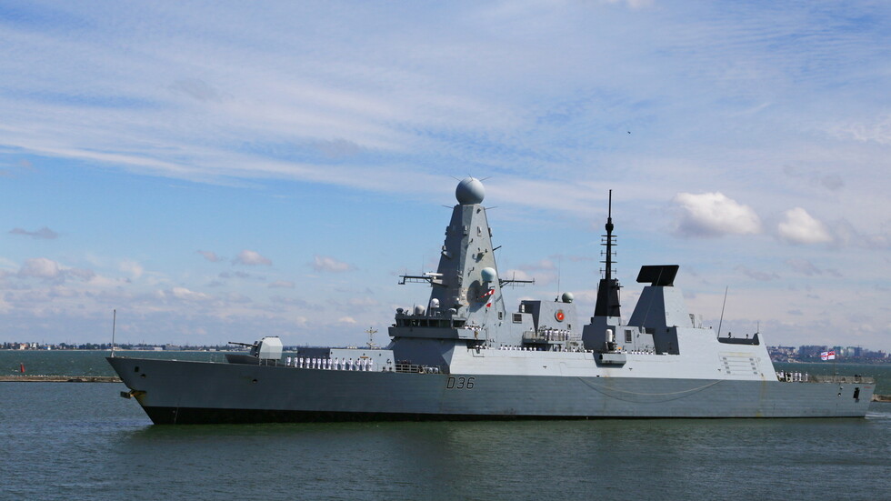 مراسل BBC من على متن المدمرة البريطانية: انتهاك السفينة مياه القرم كان متعمدا