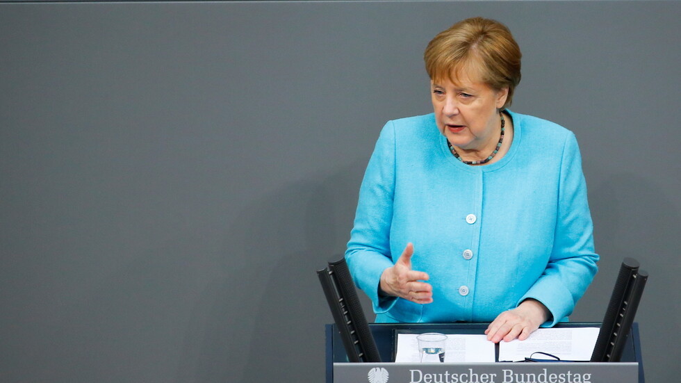 ميركل في آخر كلمة أمام البوندستاغ: على الاتحاد الأوروبي التواصل مع روسيا ورئيسها