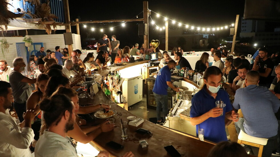 تدفق اللبنانيين إلى وطنهم يثير الخوف من تسونامي كورونا