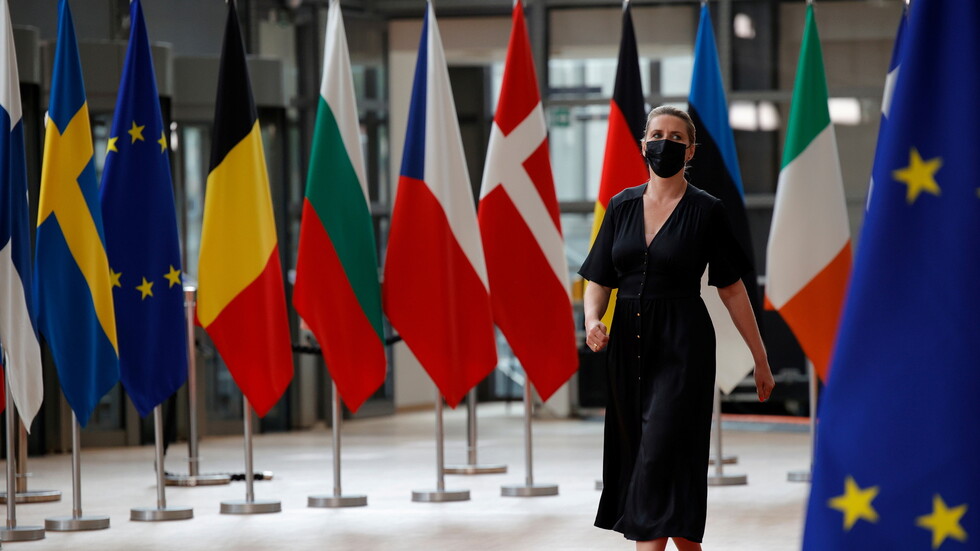 قمة الاتحاد الأوروبي تمدد العقوبات الاقتصادية ضد روسيا لنصف عام