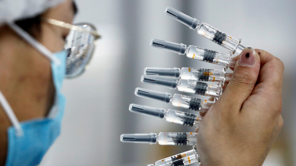 بسبب الأويغور الصين تهدد أوكرانيا بحرمانها من اللقاح الصيني المضاد لكورونا