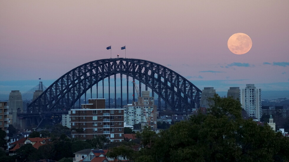عزل عام على مدينة سيدني الأسترالية لمدة أسبوعين لاحتواء تفشي وباء كورونا