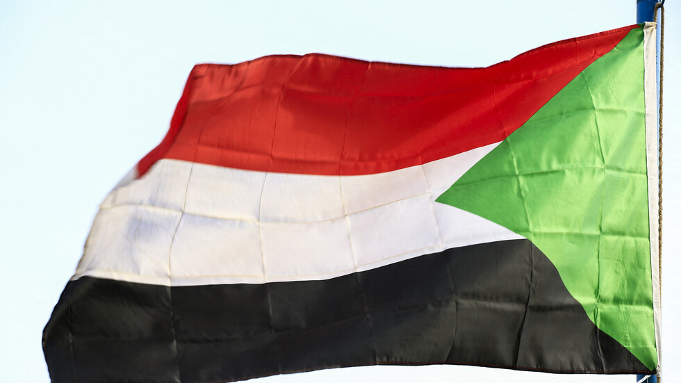 السودان يقرر تسليم المحكمة الجنائية الدولية المتهمين بارتكاب جرائم حرب