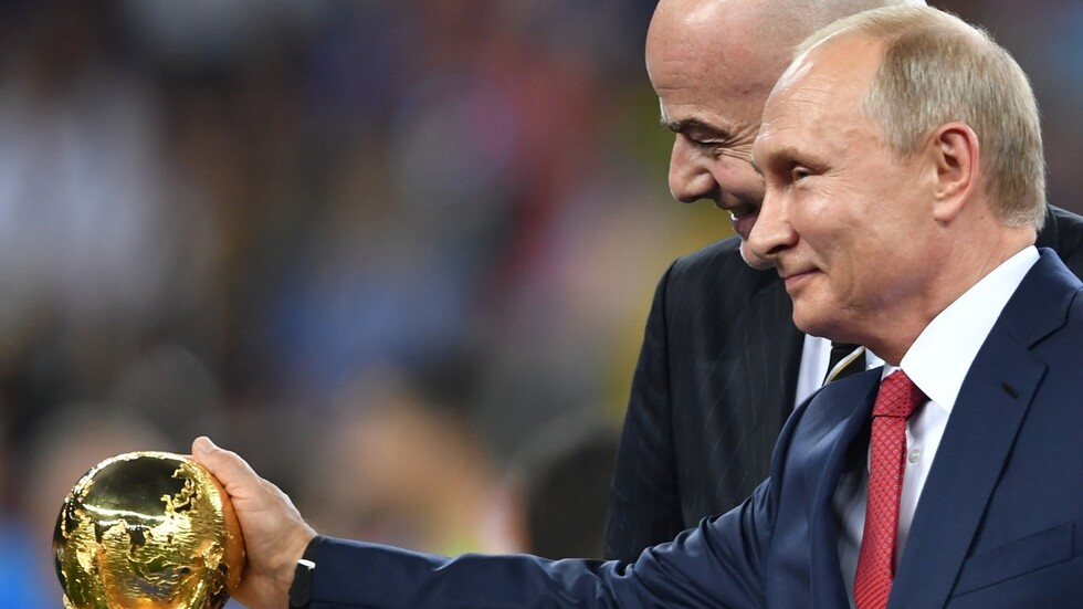 بوتين يوجه الحكومة الروسية بالمساعدة في تنظيم مونديال قطر