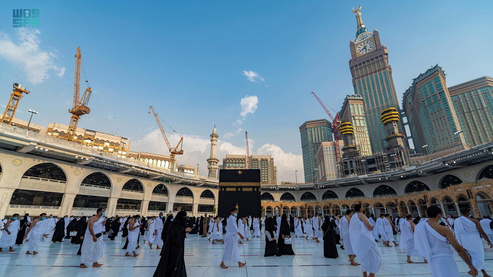 السعودية تسجل 1218 إصابة و15 وفاة جديدة بفيروس كورونا