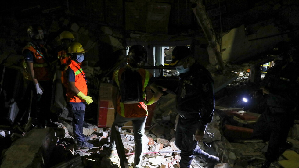 مقتل 7 أشخاص وإصابة 50 بانفجار كبير في عاصمة بنغلاديش