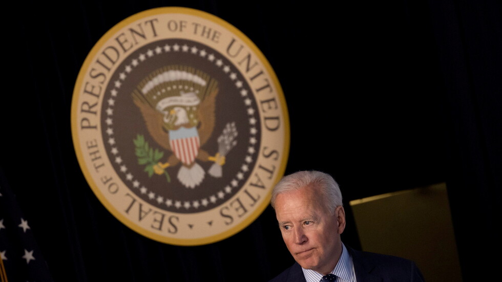 البيت الأبيض يعلن أنه أبلغ بعض أعضاء الكونغرس قبل تنفيذ ضربات جوية في سوريا والعراق