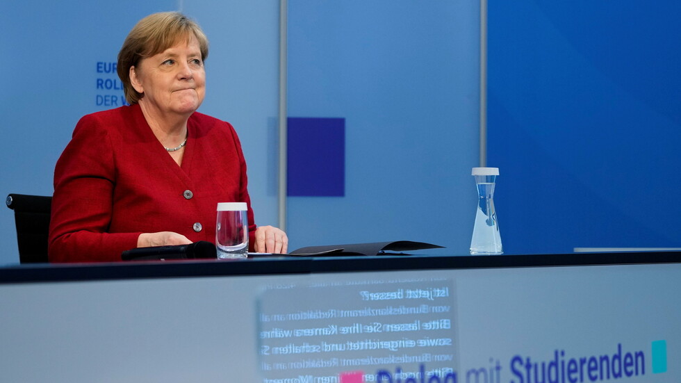 ميركل: الحوار المحتمل مع روسيا يجب ألا يكون كحديث بين أصدقاء!