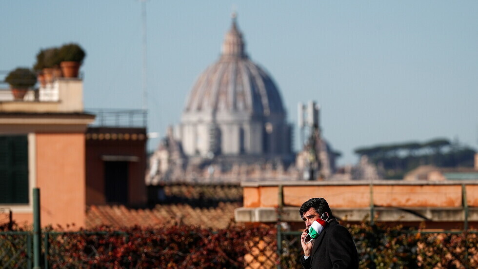 إيطاليا ترصد أقل حصيلة يومية للإصابات بكورونا منذ 17 أغسطس 2020