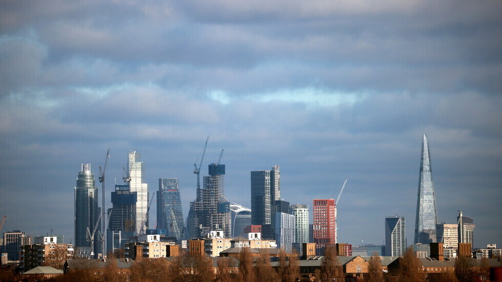 بريطانيا ترصد 20479 إصابة و23 وفاة جديدة بكورونا