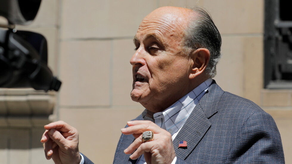 "بلومبيرغ": تحقيق مع محامي ترامب السابق في نشاط لوبي محتمل لصالح تركيا