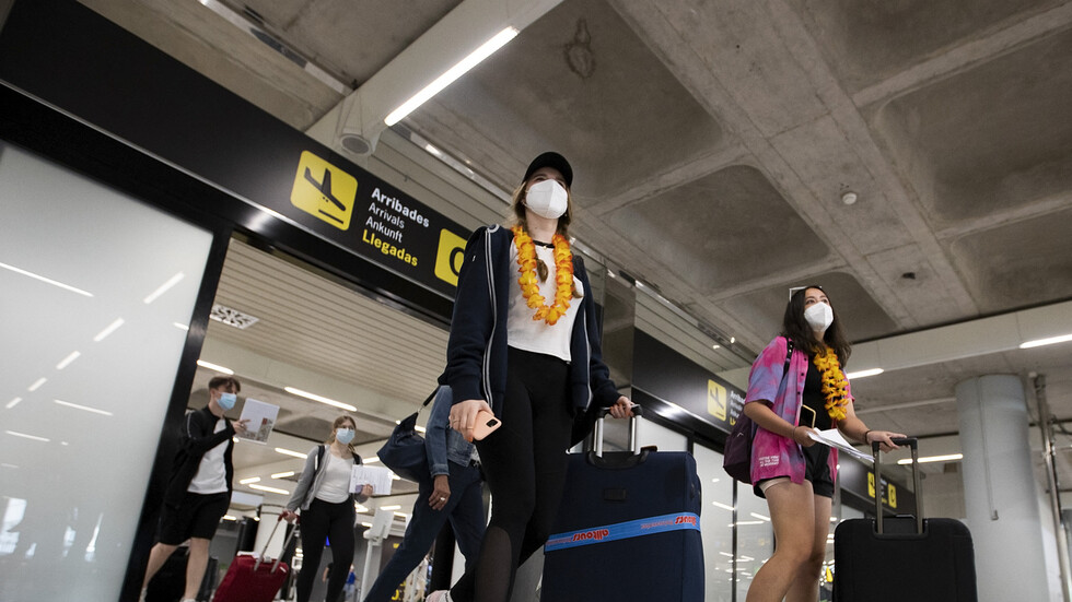 إسبانيا تفرض قيودا على القادمين إليها من بريطانيا