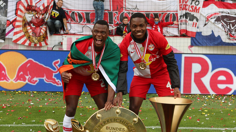 ليستر سيتي يتعاقد مع المهاجم الزامبي داكا