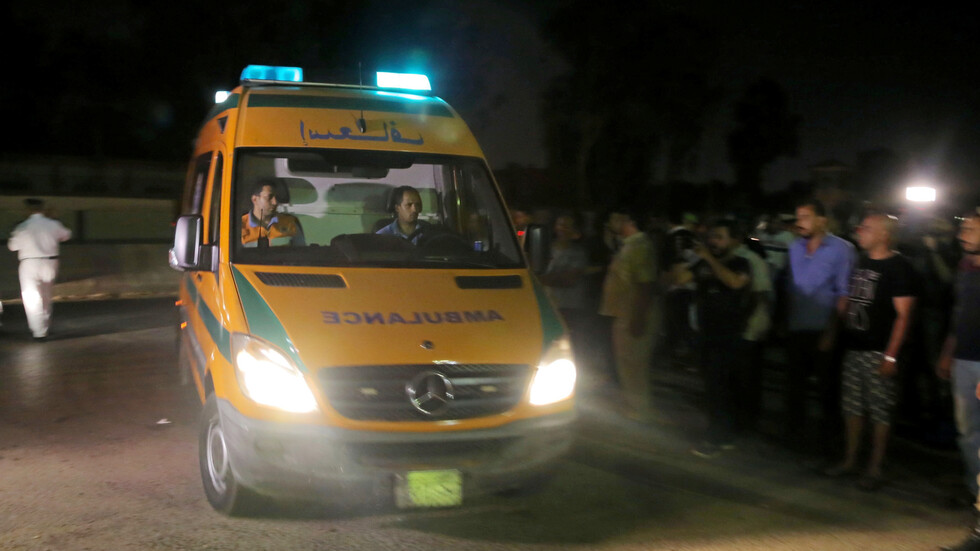 انتشال جثمان سيدة واستمرار البحث عن 4 مفقودين أسفل أنقاض عقار الإسكندرية المنهار