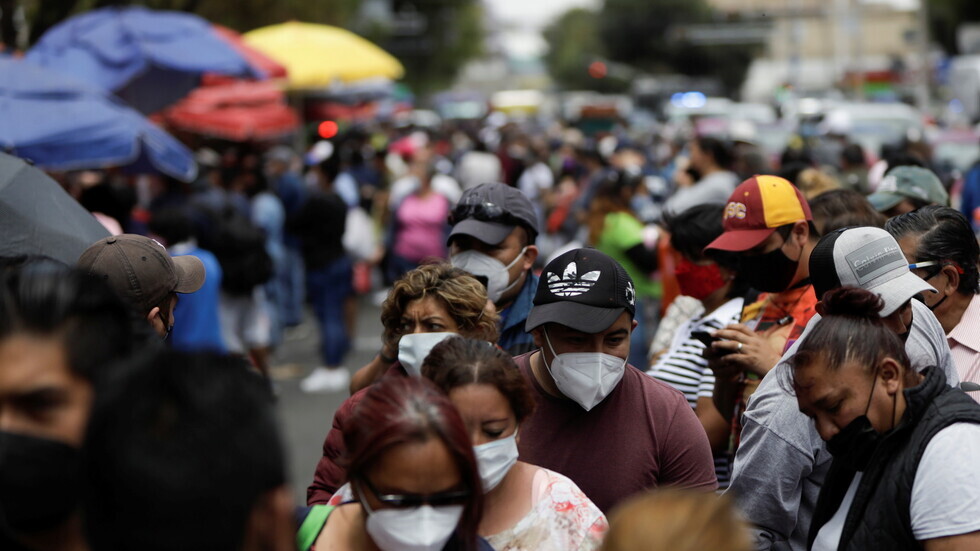 المكسيك تسجل 3269 إصابة و306 وفيات جديدة بكورونا