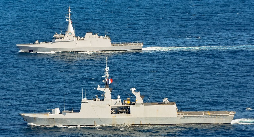 البحرية المصرية والفرنسية تنفذان تدريبا عابرا في نطاق الأسطول الشمالي (صور)