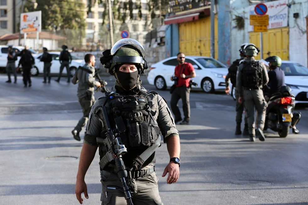 الشرطة الإسرائيلية تواصل اعتداءاتها على الصحفيين في الشيخ جراح شمال القدس (فيديو)