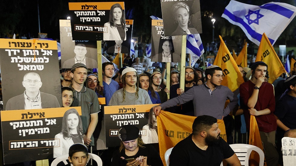 كبار حاخامات الصهيونية الدينية في إسرائيل لأتباعهم: افعلوا كل شيء لإحباط حكومة كهذه