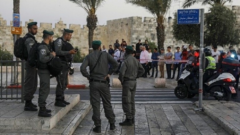 نائب بالكنيست الإسرائيلي يتحدى الشرطة بأن تمنع 