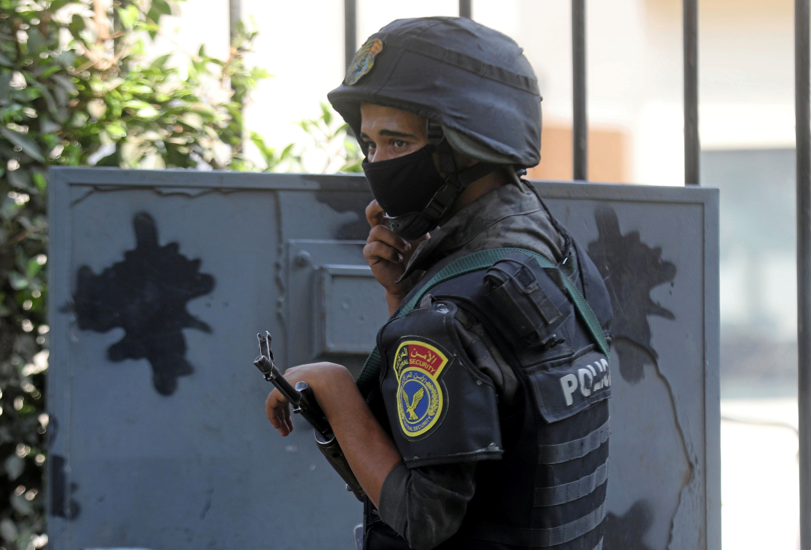 عنصر من الشرطة المصرية