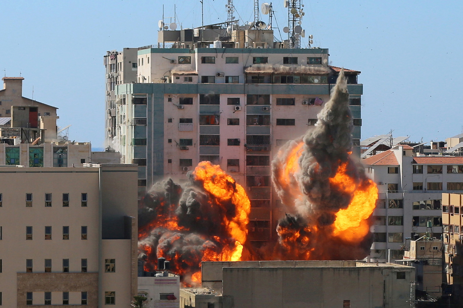 الجيش الإسرائيلي يكشف عن تفاصيل جديدة عن استهداف برج الجلاء في غزة