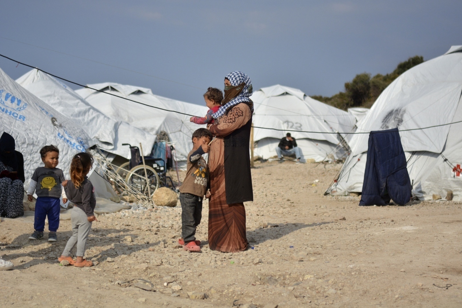 اليونان تعلن عن خطة طوارئ لإيواء لاجئي مخيم جزيرة ليسبوس