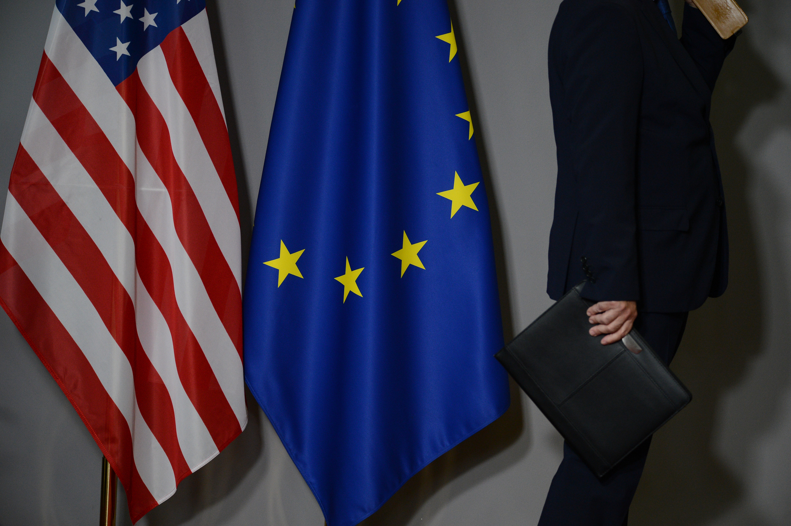استطلاع: الأوروبيون يعتبرون أن التعاون مع واشنطن ليس ضروريا إلا للأغراض الاستراتيجية