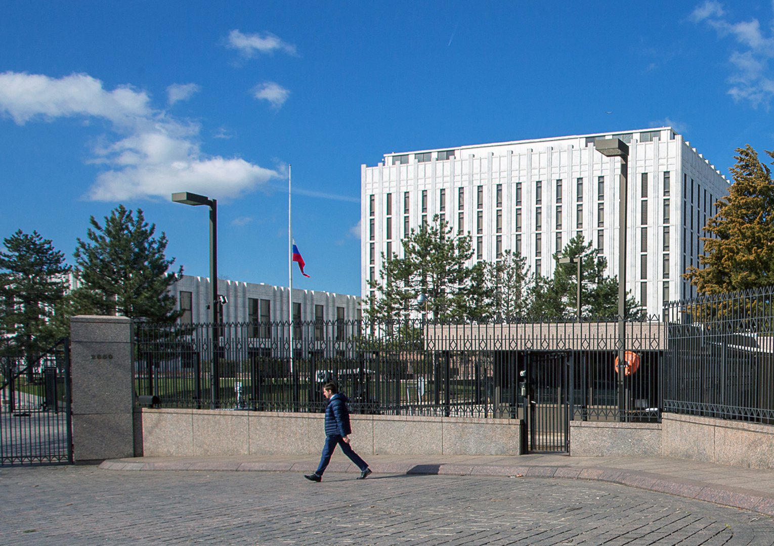 الخارجية الروسية: موسكو جاهزة لبحث تطبيع عمل سفارتي البلدين مع الولايات المتحدة