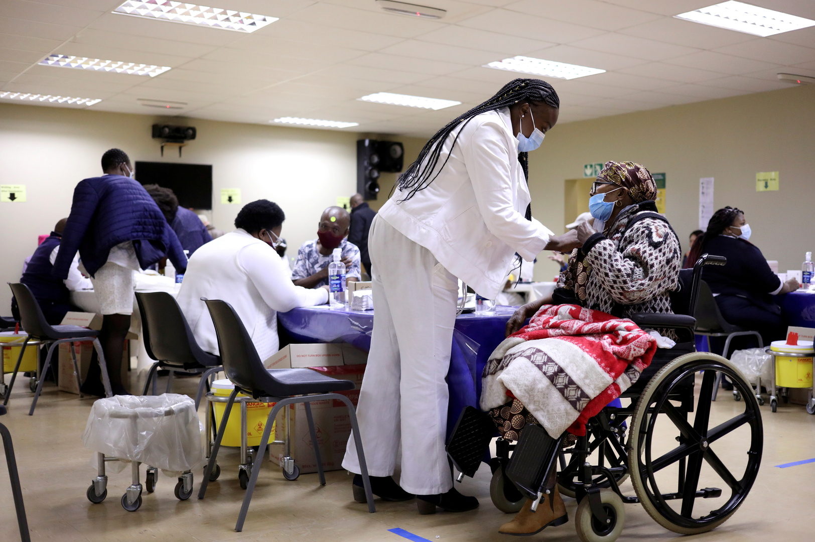 جنوب إفريقيا تعلن دخولها الموجة الثالثة من وباء كورونا