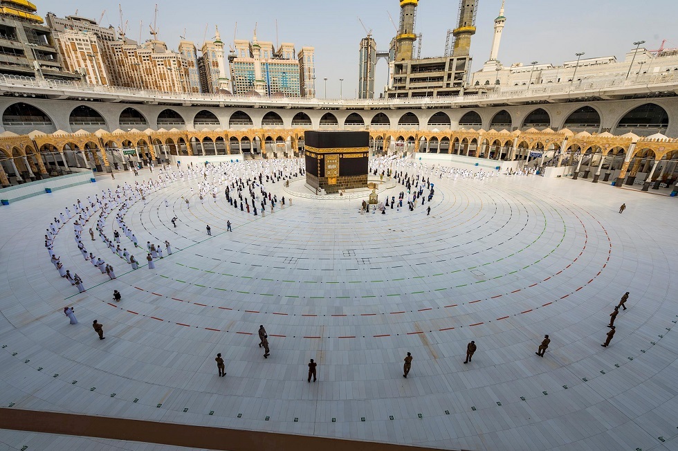 الإمارات ترحب بقرار السعودية قصر الحج على المواطنين والمقيمين في