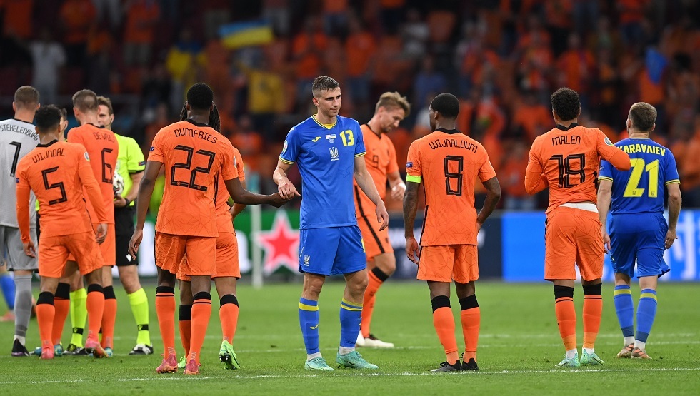 هولندا تفوز على أوكرانيا بشق الأنفس (فيديو)