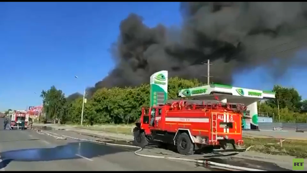 إصابة 6 أشخاص في انفجار بمحطة وقود في مدينة نوفوسيبيرسك الروسية (فيديو)