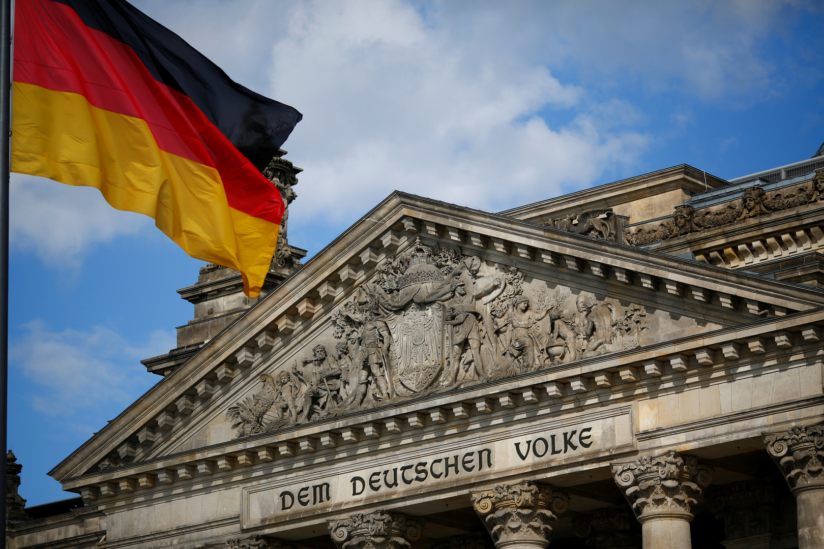 ألمانيا تشتري بيانات عن أصول في دبي لمكافحة التهرب الضريبي
