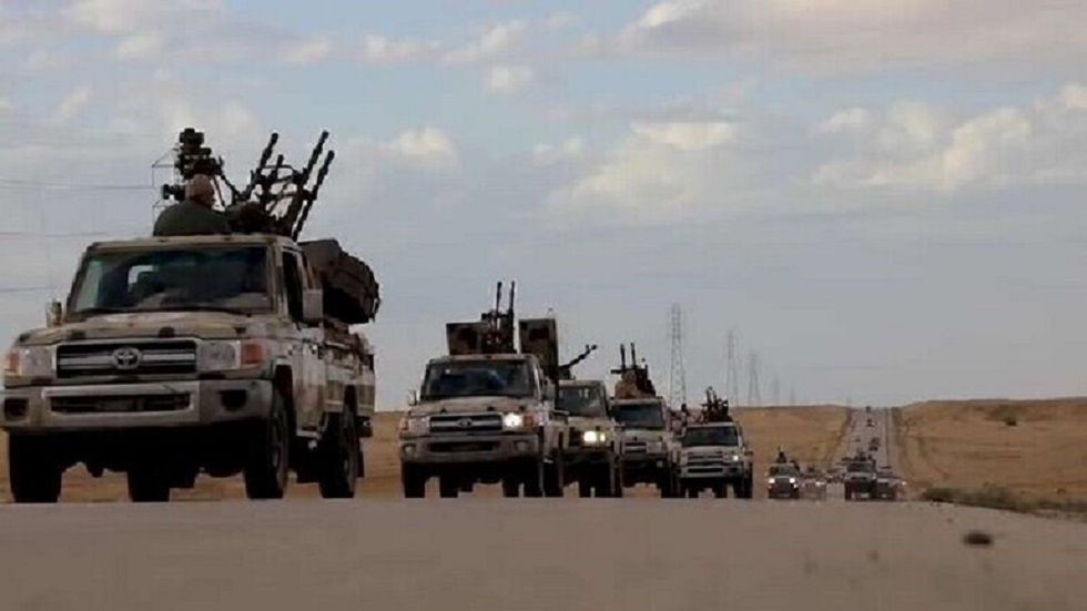 الجيش الليبي يكثف دورياته بعد مقتل قائد ميداني بانفجار سيارة مفخخة - فيديو